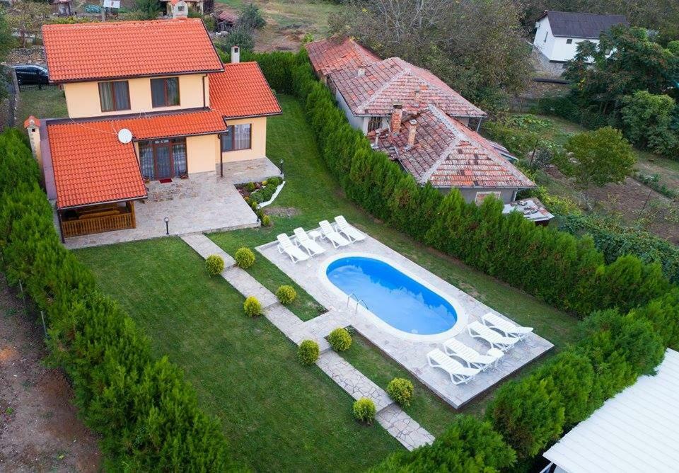 Guest House Beniart Vetrintsi Εξωτερικό φωτογραφία