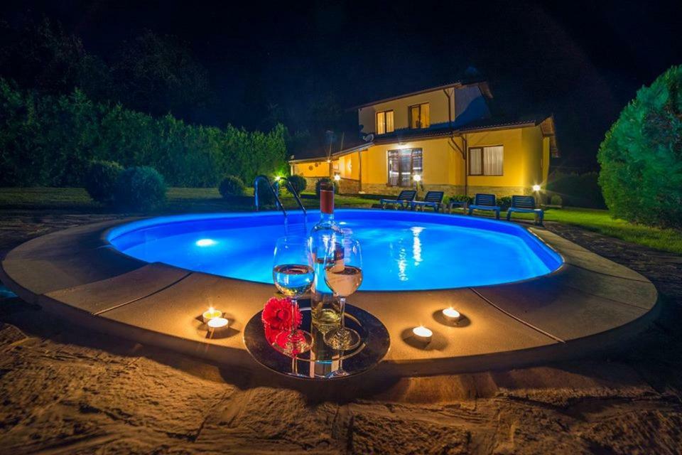 Guest House Beniart Vetrintsi Εξωτερικό φωτογραφία