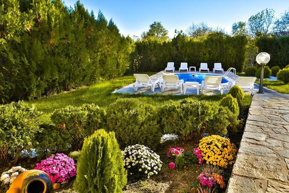 Guest House Beniart Vetrintsi Εξωτερικό φωτογραφία